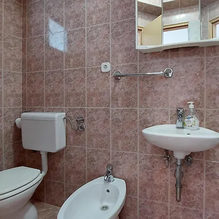 Dara Apartman *